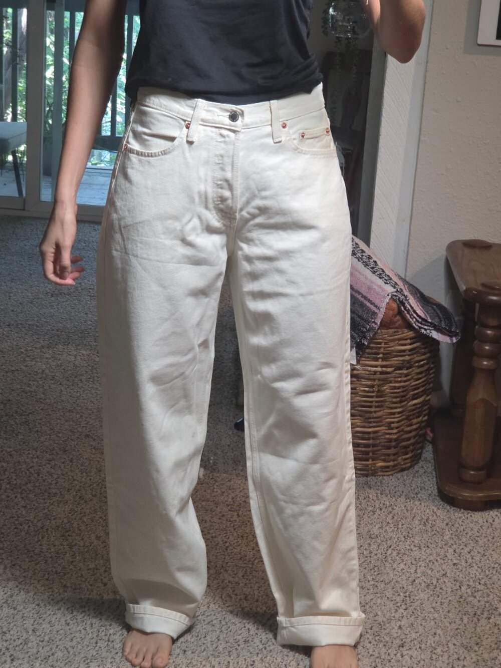 White Universal Threads Jeans - Picture 4 of 6